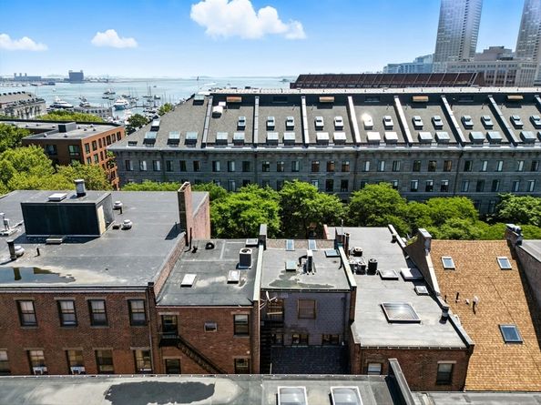 110-112 Commercial St 5, Boston MA 02109