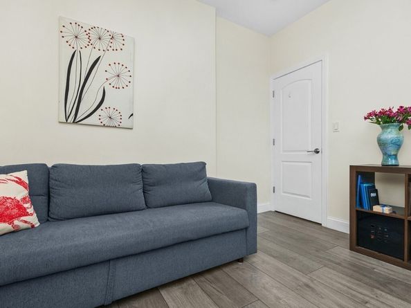 455 Washington St 2, Brookline MA 02446
