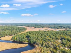 55 Shipyard Ln, Pembroke MA 02359