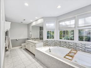 55 Shipyard Ln, Pembroke MA 02359