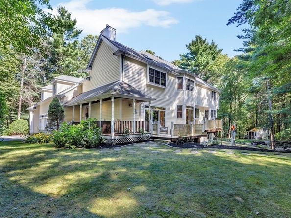 55 Shipyard Ln, Pembroke MA 02359