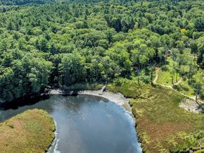 55 Shipyard Ln, Pembroke MA 02359
