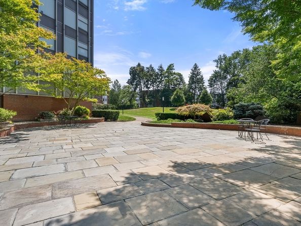 80 Park St 55, Brookline MA 02446