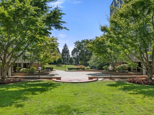 80 Park St 55, Brookline MA 02446