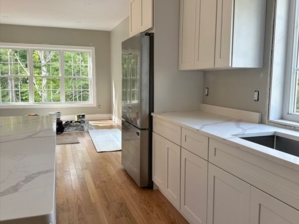 77 Pembroke St, Kingston MA 02364