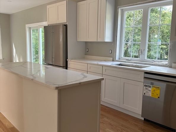 77 Pembroke St, Kingston MA 02364