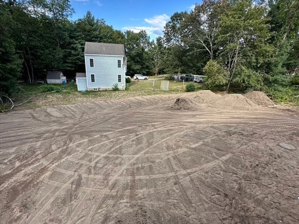 77 Pembroke St, Kingston MA 02364