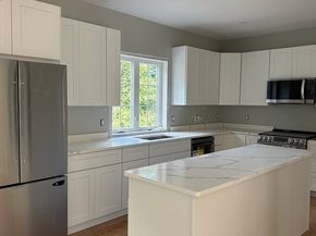 77 Pembroke St, Kingston MA 02364