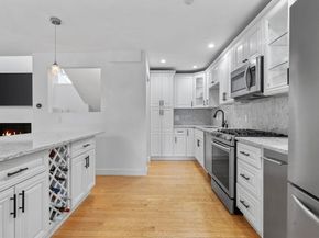 903 Pine Brook Dr 903, Peabody MA 01960