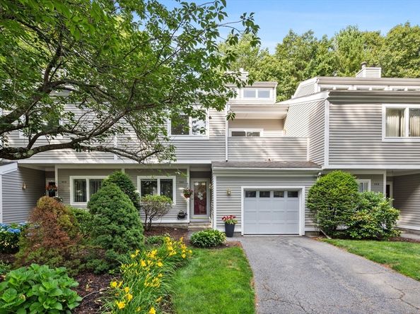 903 Pine Brook Dr 903, Peabody MA 01960