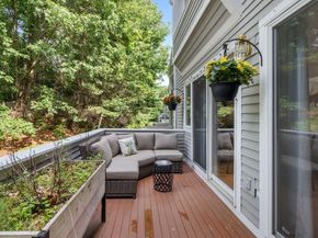 903 Pine Brook Dr 903, Peabody MA 01960