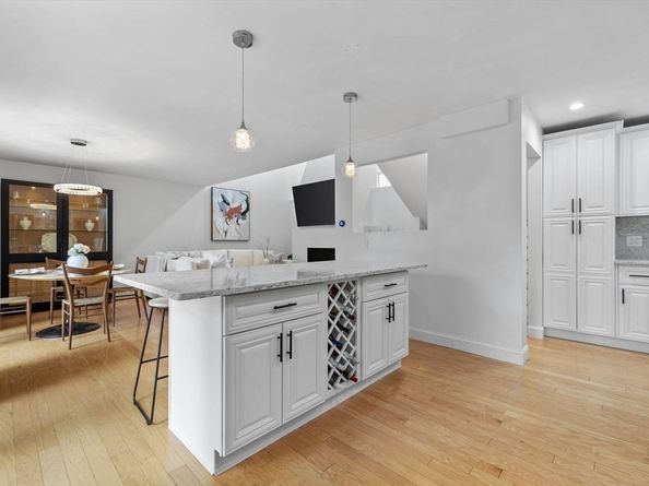 903 Pine Brook Dr 903, Peabody MA 01960