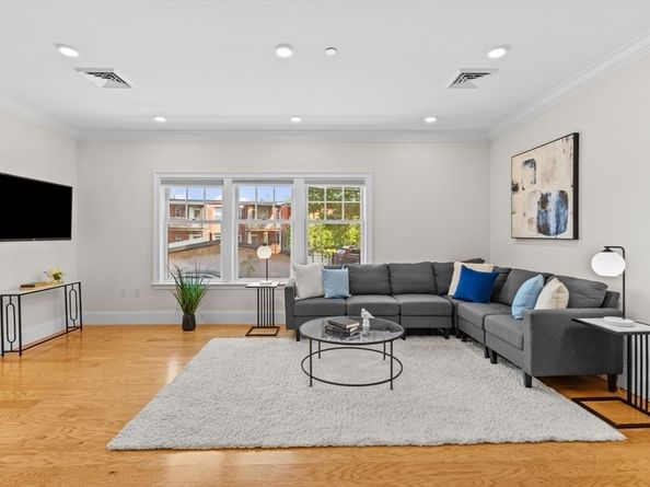 36 Elmwood Ave 4, Winchester MA 01890