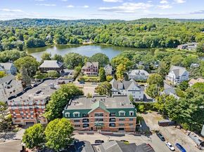 36 Elmwood Ave 4, Winchester MA 01890