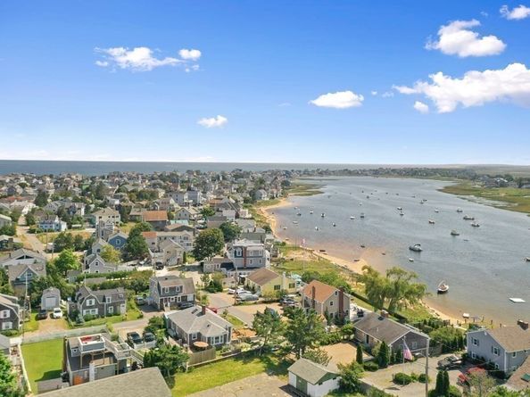 11 Harbor Street, Newburyport MA 01950