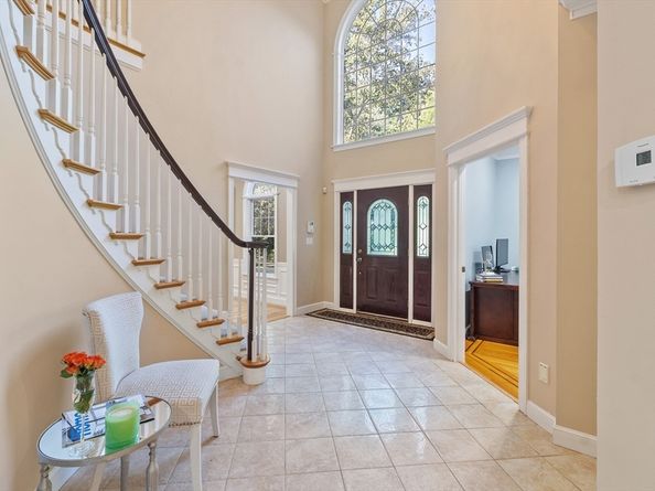 117 Hidden Rd, Andover MA 01810