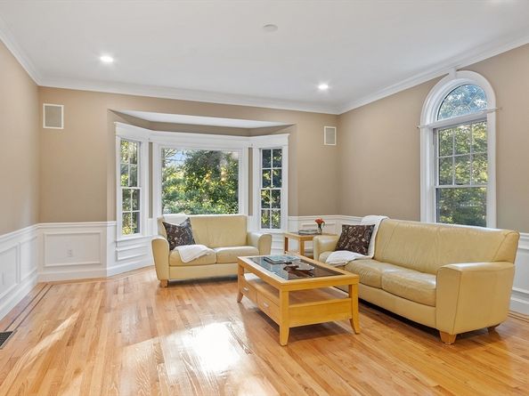 117 Hidden Rd, Andover MA 01810