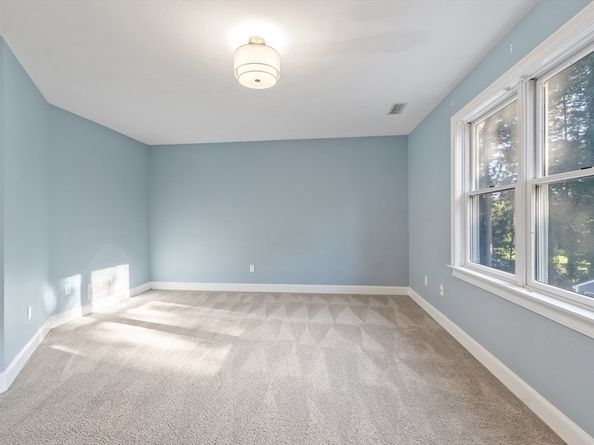 117 Hidden Rd, Andover MA 01810
