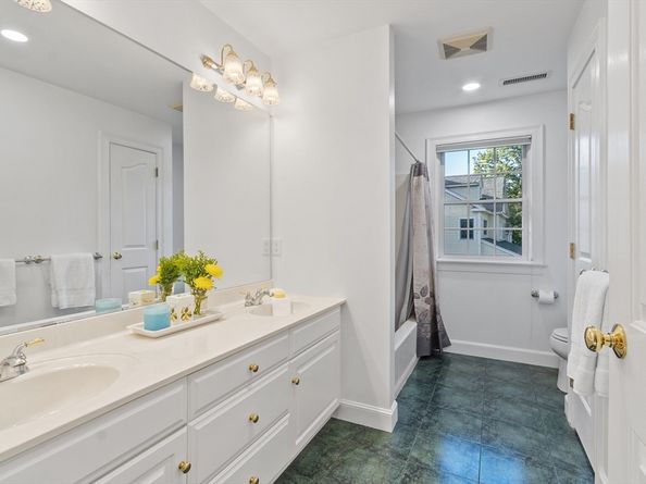 117 Hidden Rd, Andover MA 01810