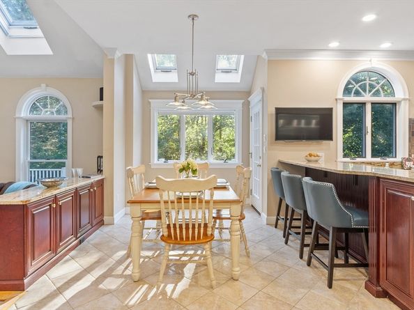 117 Hidden Rd, Andover MA 01810