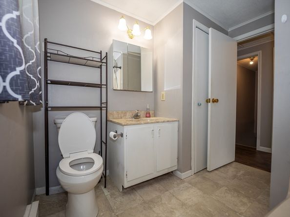 270 Sunderland Rd 96, Worcester MA 01604