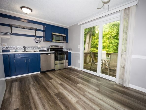 270 Sunderland Rd 96, Worcester MA 01604