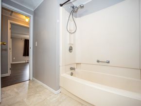 270 Sunderland Rd 96, Worcester MA 01604