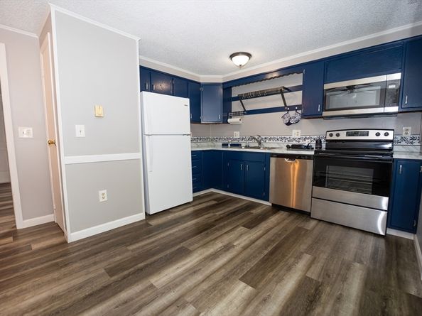 270 Sunderland Rd 96, Worcester MA 01604