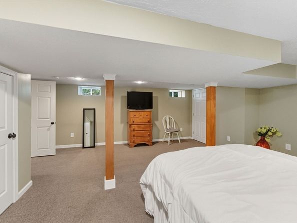 75 Chapin St, Uxbridge MA 01569