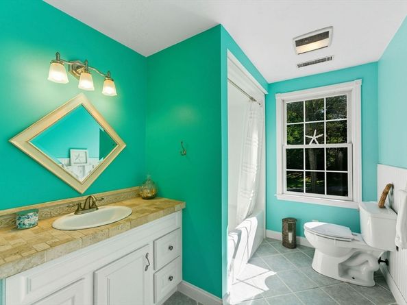 75 Chapin St, Uxbridge MA 01569
