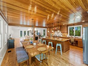 75 Chapin St, Uxbridge MA 01569