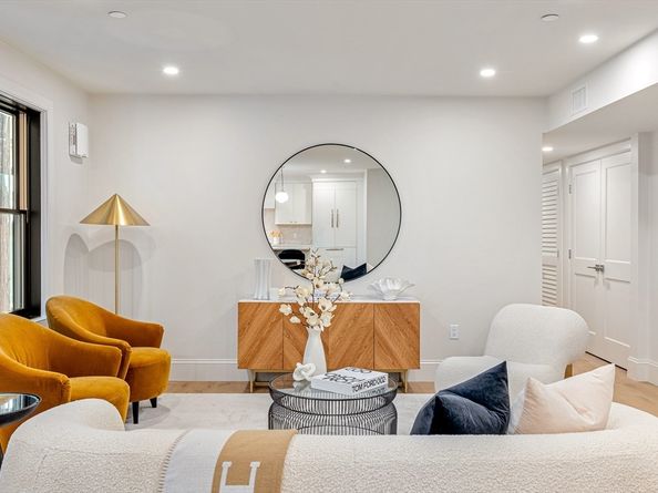 421 Saratoga Street 4A, Boston MA 02128