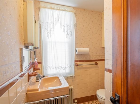 232 Main Street, Spencer MA 01562