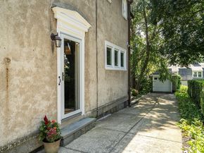 15 Cedar St, Salem MA 01970