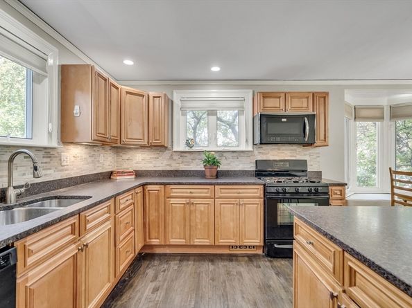 15 Cedar St, Salem MA 01970