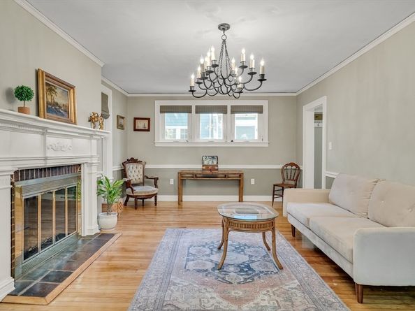 15 Cedar St, Salem MA 01970