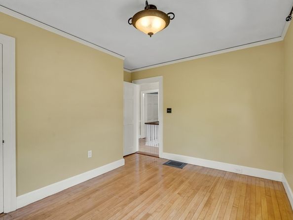 15 Cedar St, Salem MA 01970