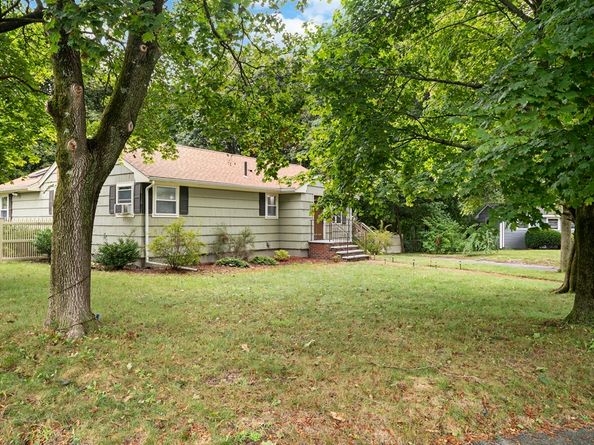 2 Smith Rd, Randolph MA 02368
