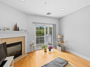2204 Davenport Ave 2204, Canton MA 02021