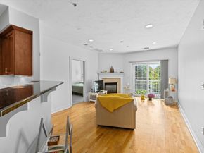 2204 Davenport Ave 2204, Canton MA 02021