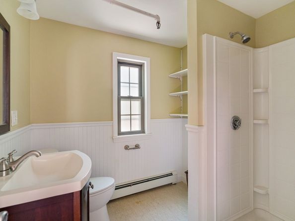 17 Monmouth St, Somerville MA 02143