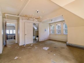 17 Monmouth St, Somerville MA 02143