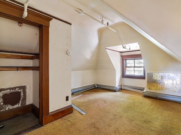 17 Monmouth St, Somerville MA 02143