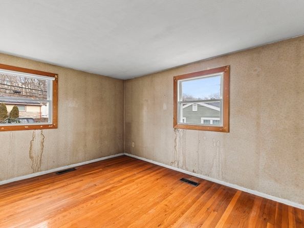 2 Alwin St, Boston MA 02136