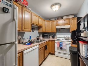 596-688 Boston Post Road E, Marlborough MA 01752