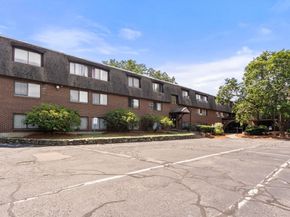 596-688 Boston Post Road E, Marlborough MA 01752