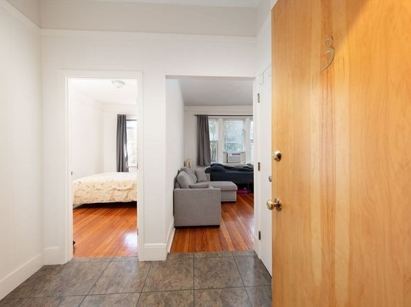 21 Aberdeen St 3, Boston MA 02215