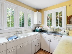 74 River Road, Sturbridge MA 01566