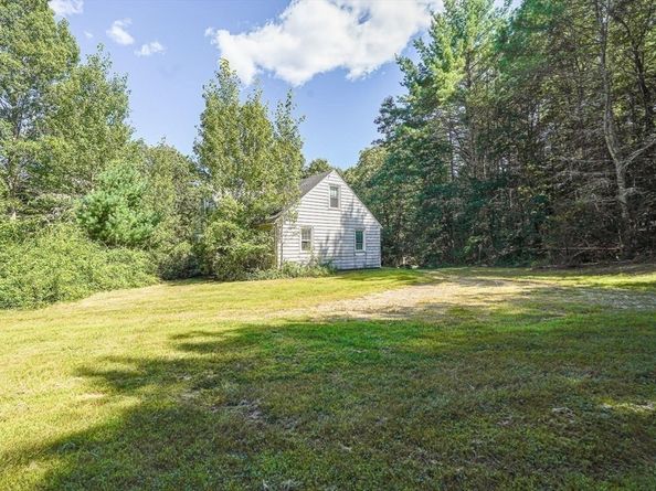 74 River Road, Sturbridge MA 01566
