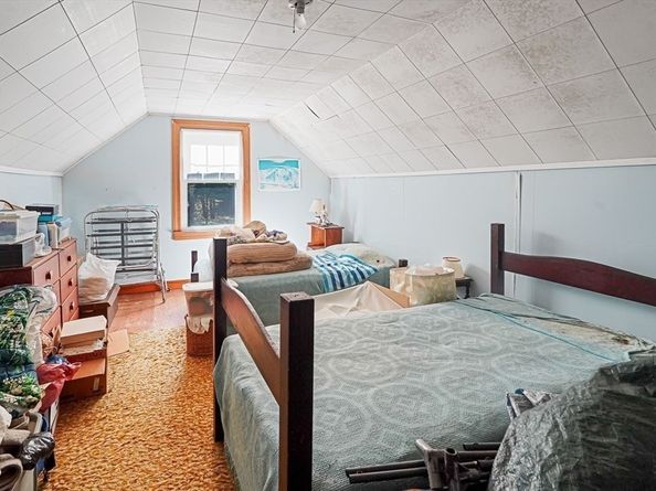 74 River Road, Sturbridge MA 01566